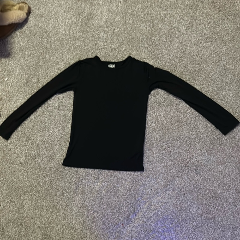 I am selling a thin black long sleeve